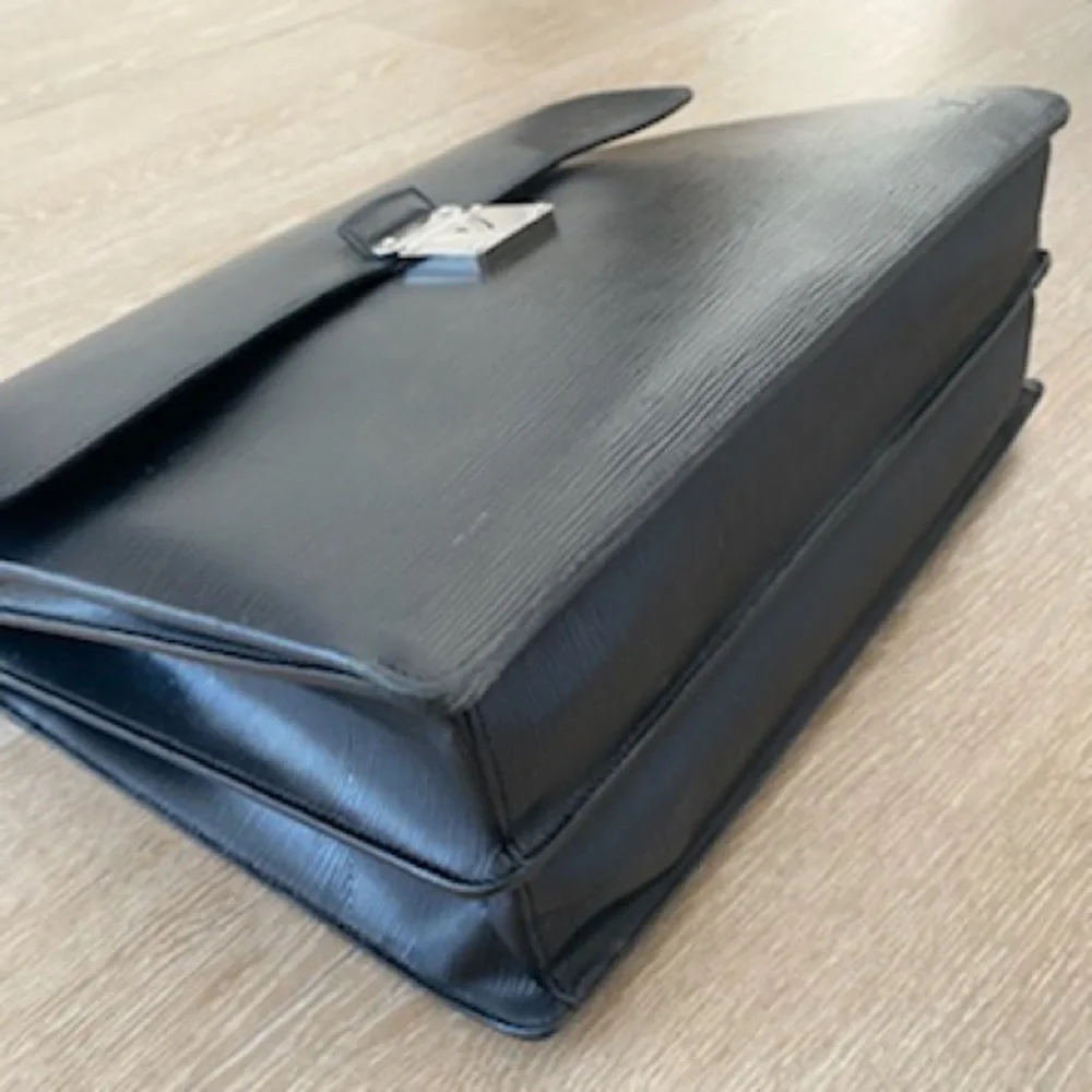 LOUIS VUITTON black epi leather Robusto brief case with silver buckle